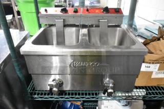BRAND NEW SCRATCH AND DENT! 2024 Avantco 177F202 30 lb. Dual Tank Medium-Duty Electric Countertop Fryer. 208-240 Volts, 1 Phase. - Item #1212171
