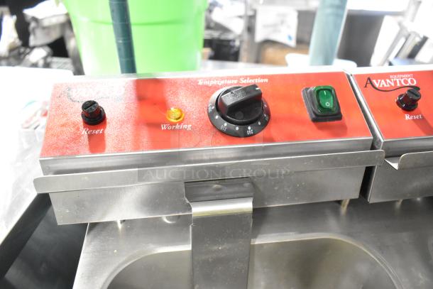BRAND NEW 2024 Avantco 177F202 30 lb. Dual Tank Fryer, 208-240V, 1 Phase. Medium-duty, countertop model with temperature controls.