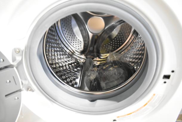 BRAND NEW KoolMore FLC-3CWH washer & dryer combo, 2.7 cu. ft., white, 120V, 1 phase, scratch and dent condition.