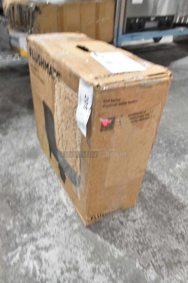 Flushmate M-101526-F3BK 503 Series 1.6 GPF system in damaged box, includes handle kit and wrench, new scratch and dent condition.
