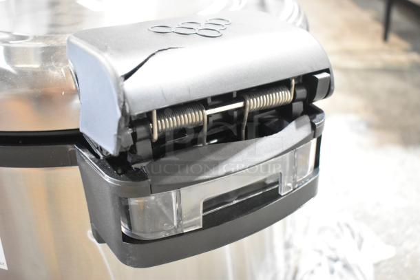 BRAND NEW Galaxy 177RCSG60 Electric Rice Cooker/Warmer, 2024 model, 120 volts, showing scratch and dent damage.