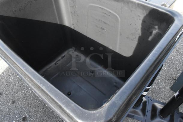 BRAND NEW SCRATCH AND DENT! Rubbermaid FG461600BLA Black 16 Cu. Ft. Bulk Cube Truck, 500 lb. capacity, minor cosmetic scratches.