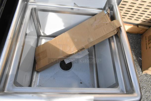 Steelton 522CS11818N single bay sink with minor scratches and dents, stainless steel finish, box inside.
