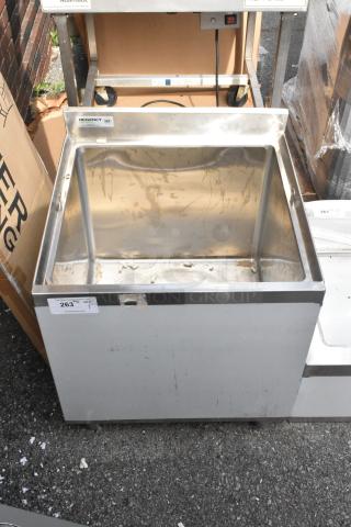 Brand new Regency 600BB2424 stainless steel beer box with 3" backsplash, 24"x24", no legs, visible scratch and dent marks.