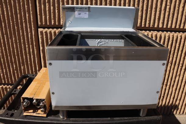 Regency Spec Line 600IB2424S 24"x24" ice bin, 77 lb. capacity, bent backsplash, includes legs, cross bracing, bottle holders.