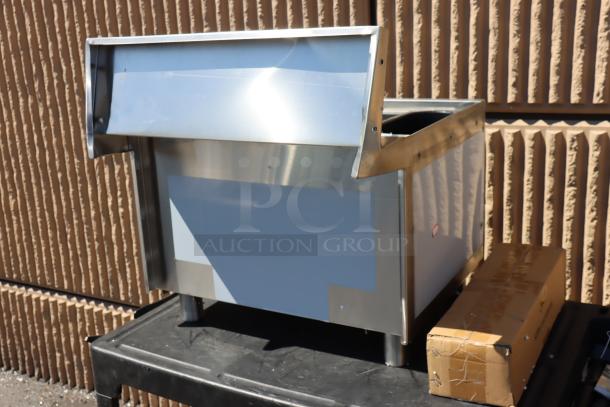 Regency Spec Line 600IB2424S 24" x 24" underbar ice bin, 77 lb capacity, bent backsplash, new out of packaging.