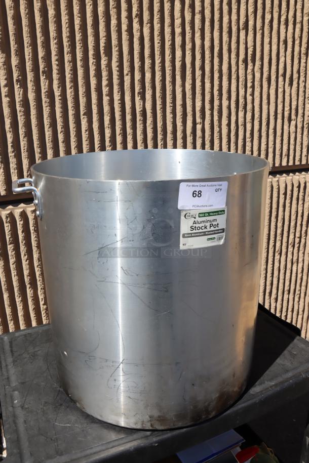 Choice 471SP160QTHD 160 Qt. Aluminum Stock Pot, heavy weight, 6mm thickness, with riveted handles, moderate wear.