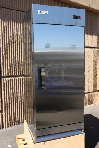 Avantco A-23R-HC 29" solid door reach-in refrigerator, stainless steel, scratch-n-dent, 115V, on wooden pallet.