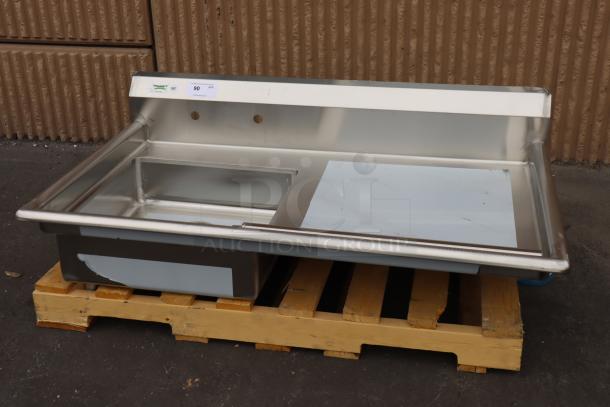 Brand new Regency 600UDT50L 50" 16-gauge stainless steel undercounter dishtable. Scratch-n-dent; sink on left. Missing parts possible.