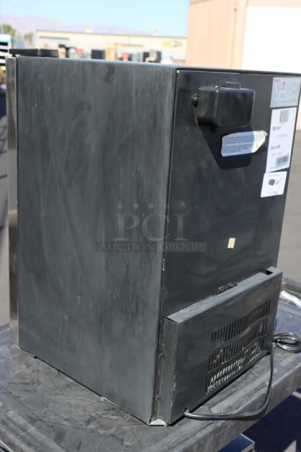 BRAND NEW SCRATCH-N-DENT Galaxy CRG-3 countertop display fridge, 2.5 cu ft, black, 115V, serial 06824112110100020.