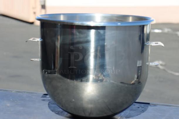 BRAND NEW Hobart BOWL-SST220 20 Qt. stainless steel mixing bowl, immaculate condition, sturdy side handles.