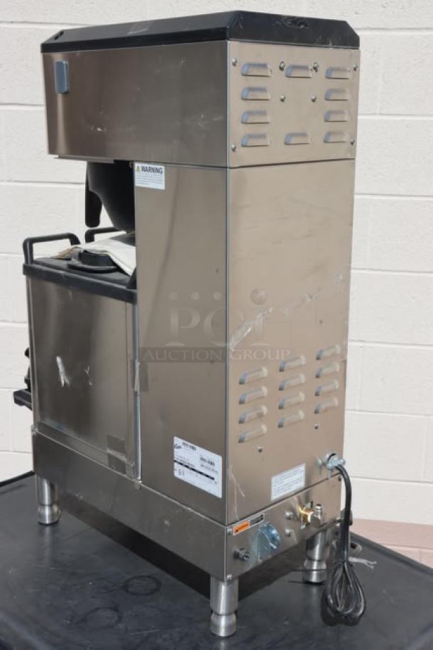 Curtis G4GEMXN63A1000 GemX Twin Coffee Brewer, 1650/2800W, minor side dings, no original packaging, serial 15017215.