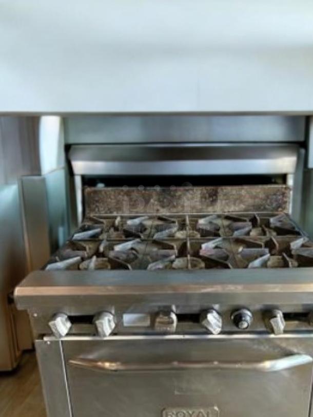 Royal Range of California RSR-24, 4-burner natural gas range with oven, outstanding condition, fully tested, working.