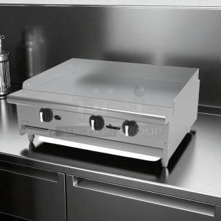 Stratus SMG36 Gas Griddle Flat Top Grill, 36", Natural Gas, superb condition, fully tested, stainless steel finish.