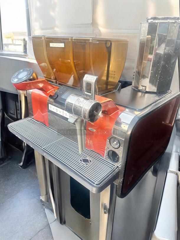 Pristine Starbucks Mastrena II Espresso Machine by Thermoplan AG, 240V. Superautomatic system, fully tested, excellent condition.