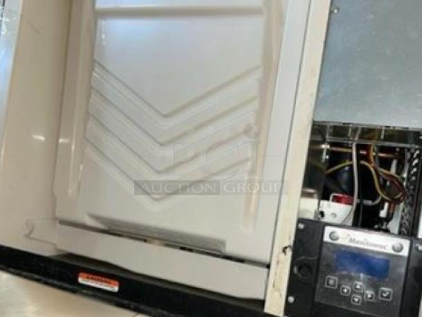 Manitowoc Ice Machine, Model IY0906A-261D, Indigo NXT Series, air-cooled, superb condition, fully tested, controls visible.