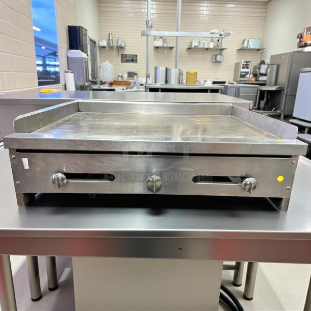 Stratus SMG36 griddle, 36" gas flat top, stainless steel, excellent condition, tested and working, commercial use.