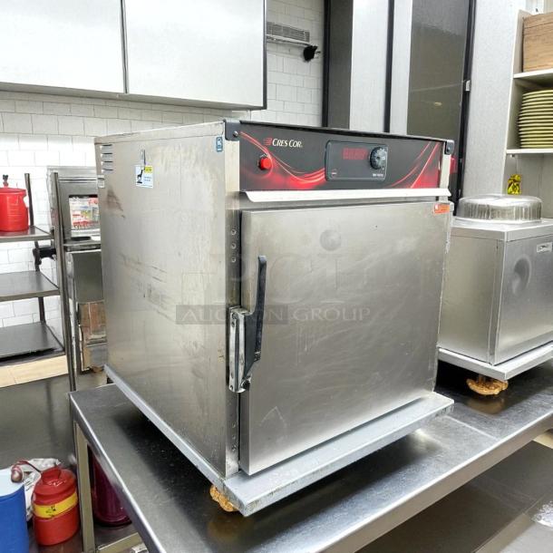 Cres Cor H-137-SUA-5D mobile heated cabinet, excellent condition, undercounter, 5-pan capacity, tested and working.
