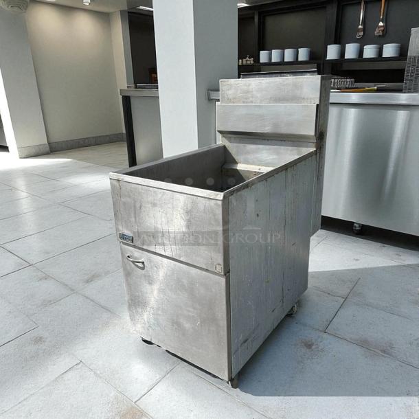 Pitco VF-65S 65lb gas fryer, energy-efficient, stainless steel, lightly used condition, tested and working, Energy Star rated.