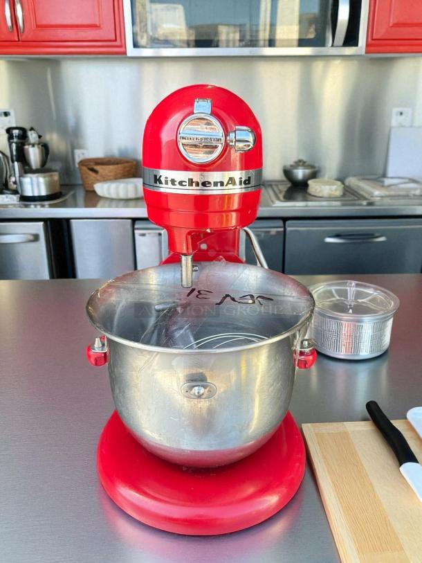 KitchenAid Professional 6000 HD stand mixer, 6-qt, red, model KSM6573CCU. Tested, working condition, visible brand logo.