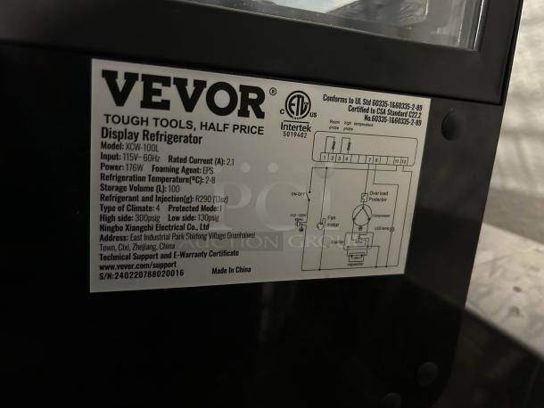 VEVOR XCW-100L display case label, showing specifications: 3.5 cu. ft., 115V, 176W, R290 refrigerant. Excellent condition.