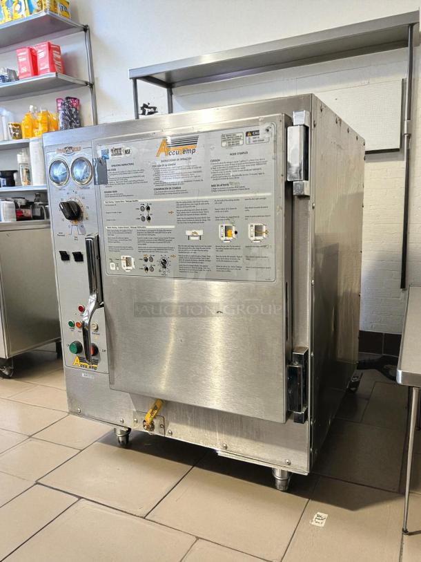 AccuTemp S62083D100 SGL Steam&Hold 6 Pan Electric Convection Steamer, excellent condition, 208V, tested and working.