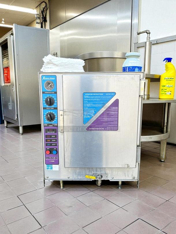 Intek Manufacturing Xtreme Steam Groen XS-208-8-3 countertop convection steamer, excellent condition, 6-pan capacity, 208v/3ph, tested.