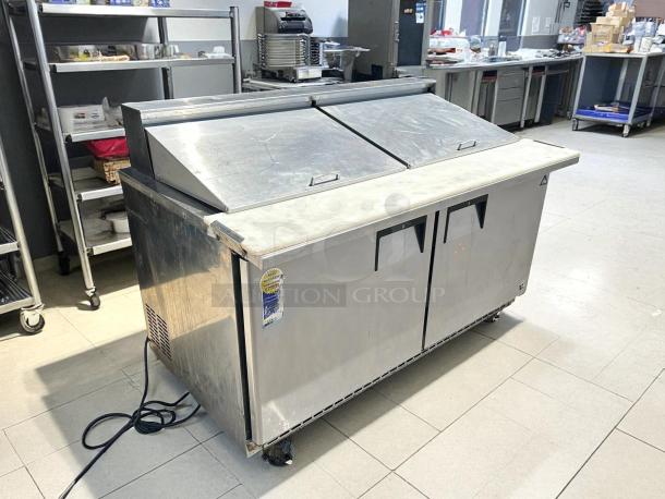 Everest EPBWR2 59" sandwich/salad prep table, excellent condition, two sections, two doors, 24 pans, tested, working.