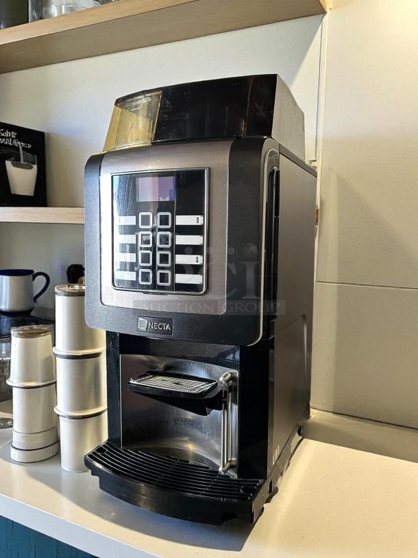 Grindmaster KORINTO PRIME espresso machine, tested, with 2.1 lb hopper, 0.6 L boiler, 120v, excellent condition.