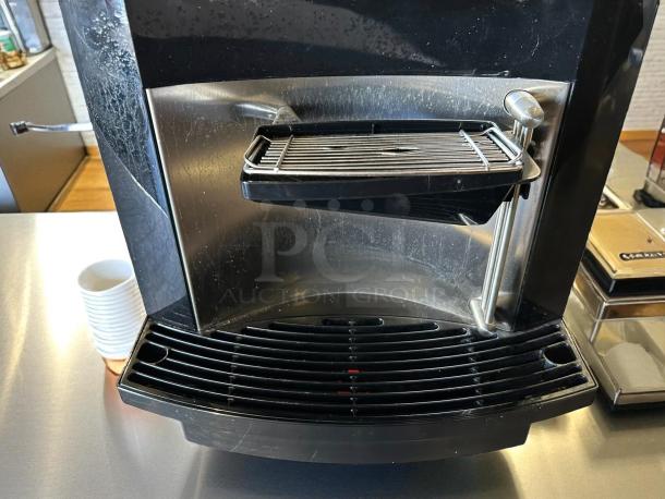 Grindmaster KORINTO PRIME espresso machine, black, stainless steel front, tested, 1 hopper, 1 boiler, 120v, good condition.