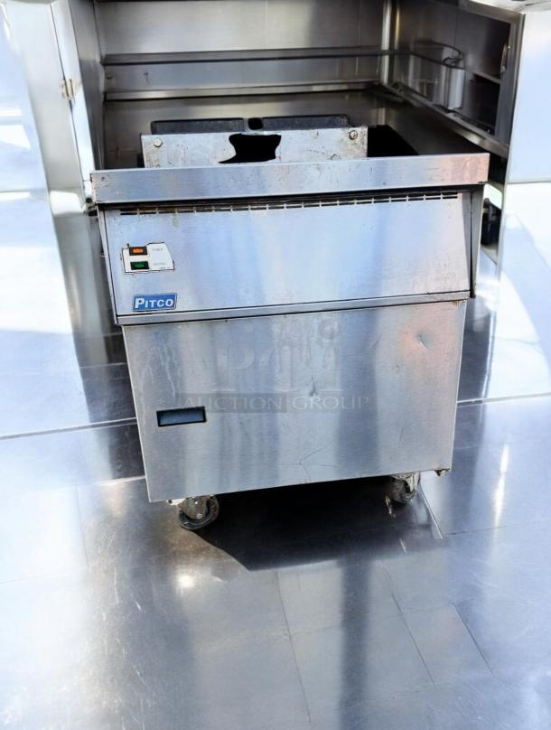 Pitco Frialator FBG24 gas floor fryer, superb condition, 120,000 BTU/hr, 115V, fully tested and working, visible control panel.