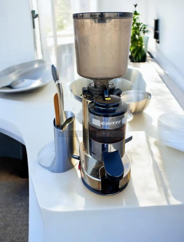 Conti On-Demand Coffee Grinder, superb condition, made in Italy, professional model, fully tested and working.