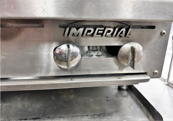 Imperial 6-Burner Gas Hot Plate Range in superb condition with polished knobs. Tested and working, uses natural gas.