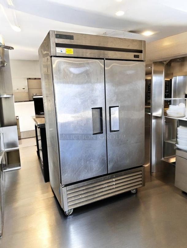 True T-43-HC double door refrigerator, superb condition, stainless steel, 115V, commercial use, fully tested and working.