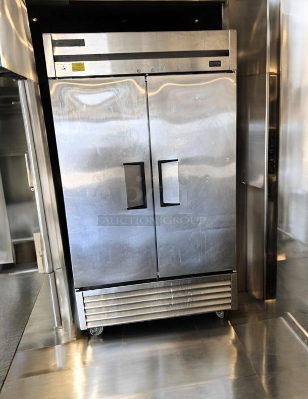 True T-43-HC double door commercial refrigerator, superb condition, stainless steel, tested and working, 115V, by True Manufacturing.