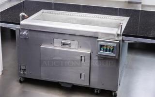 Immaculate Capic UM1EGA sous vide water bath cooker, 208V, stainless steel, fully tested, digital display, on wheels.