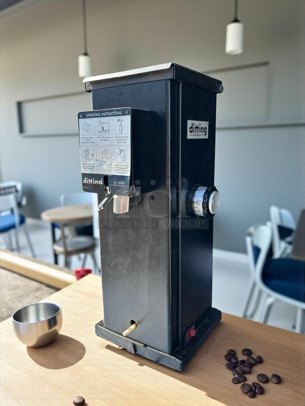 Ditting KR1403 Retail Coffee Grinder, excellent condition, tested and working. Features operating instructions label.
