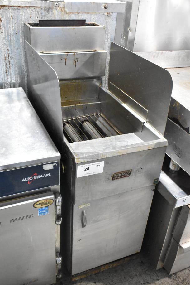 Pitco Frialator 40S commercial fryer, stainless steel, natural gas, 105,000 BTU, with side splash guards and commercial casters.