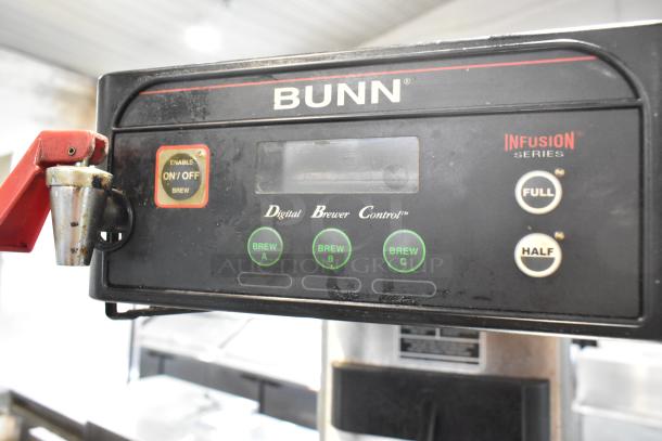 Bunn ITCB-DV stainless steel iced tea machine with hot water dispenser, 120 volts, 1 phase, digital controls, used condition.