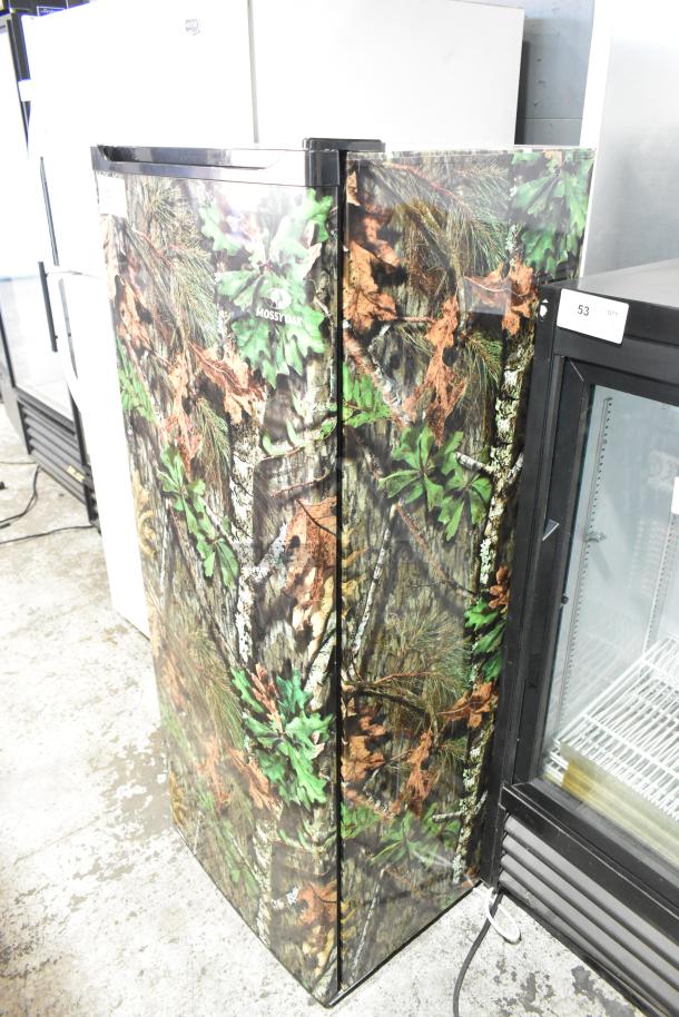 Mossy Oak BD-180U-MSOK single-door freezer, camouflage design, 115V, 1 phase, excellent condition, model BD-180U-MSOK.