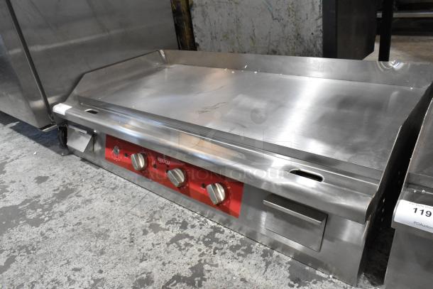 Brand new Avantco 177EG48N 48" stainless steel electric countertop griddle. Scratch and dent; 208/240V, 1 Phase.