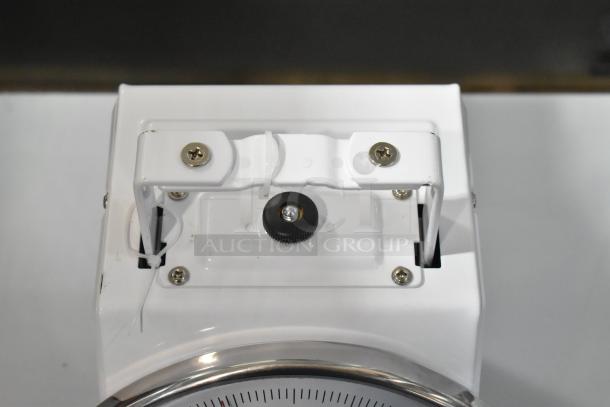 Carnival King 177GPCM50B portion control scale, scratch and dent, with removable stainless steel bowl. Visible mounting brackets.