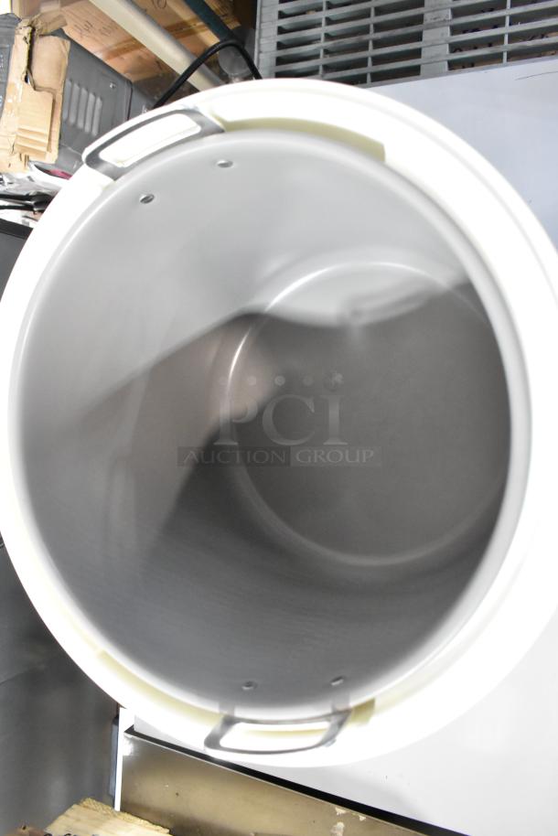 RiceMaster 56919 Stainless Steel 92 Cup Rice Warmer, new with scratch and dent, 2024 model, 120V, 1 phase.