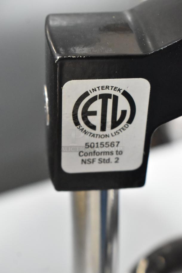 BRAND NEW Garde 5015567 Metal Countertop Manual Citrus Juicer, minor scratches, ETL sanitation listed, conforms to NSF Std. 2.