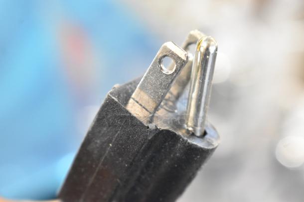 Close-up view of a plug for the Carnival King JETCOF 480M commercial beverage dispenser.