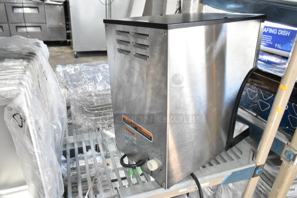 BRAND NEW Bunn 42300.0000 AP My Cafe AutoPOD brewer, stainless steel, auto eject pod disposal, minor scratches.