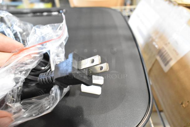 Merach MR-2439 Vibration Plate, brand new, with power cord in packaging. Scratch and dent condition.