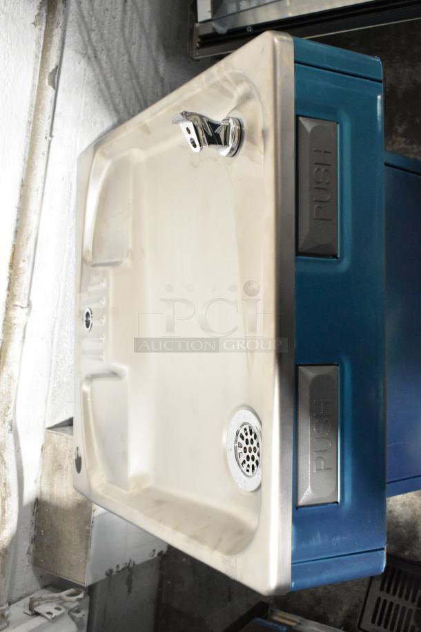 BRAND NEW Halsey Taylor HTHBHACG8NF_1D wall mount water fountain with bottle filling attachment. 115V, 1 phase. Slight scratches.