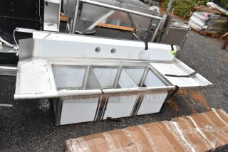 BRAND NEW SCRATCH AND DENT! Regency 600DDTS384RT 16-Gauge 7' Soiled / Dirty Dish Table with 3-Compartment Sink - 16