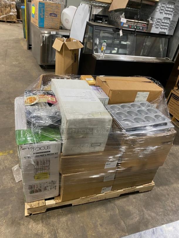 Mixed pallet containing brand new commercial kitchen items; includes Carlisle, Lodge, Focus Foodservice products; pallet wrapped.